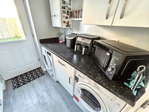 Photo 16- click for photo gallery